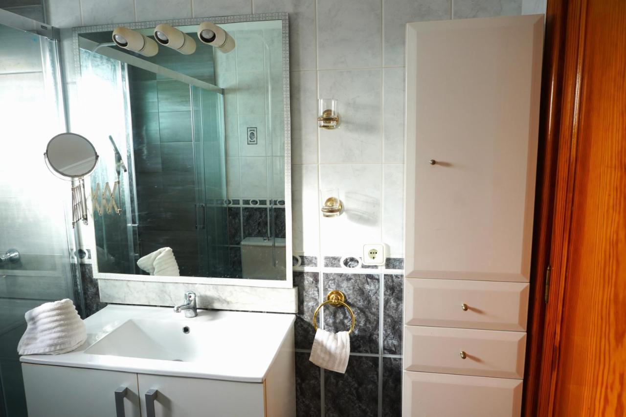 Apartamento Costa, Cerca De La Playa Y Comercios. Коста Тегисе Екстериор снимка